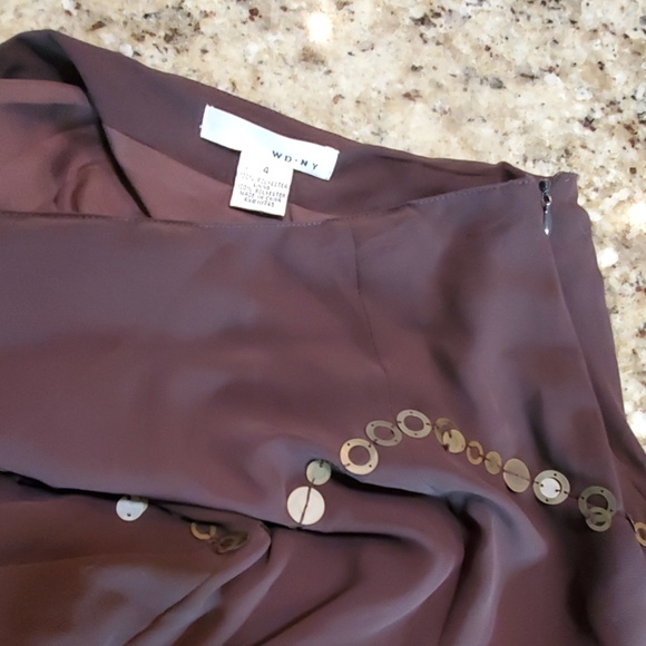 2 beautiful light weight polyester skirts - Picture 3 of 5